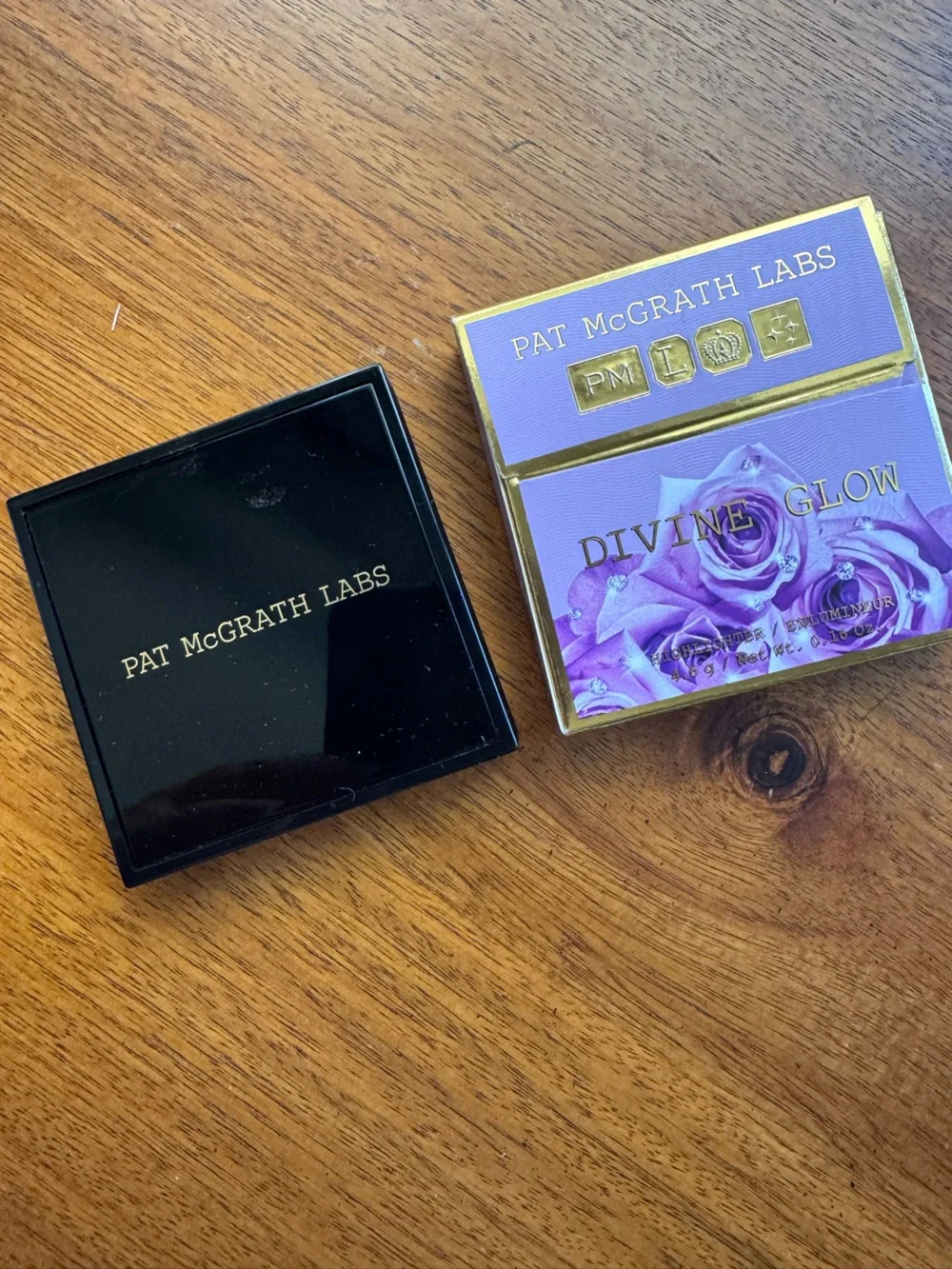 Pat McGrath Pale Champagne Shimmer Highlighter in golden nectar